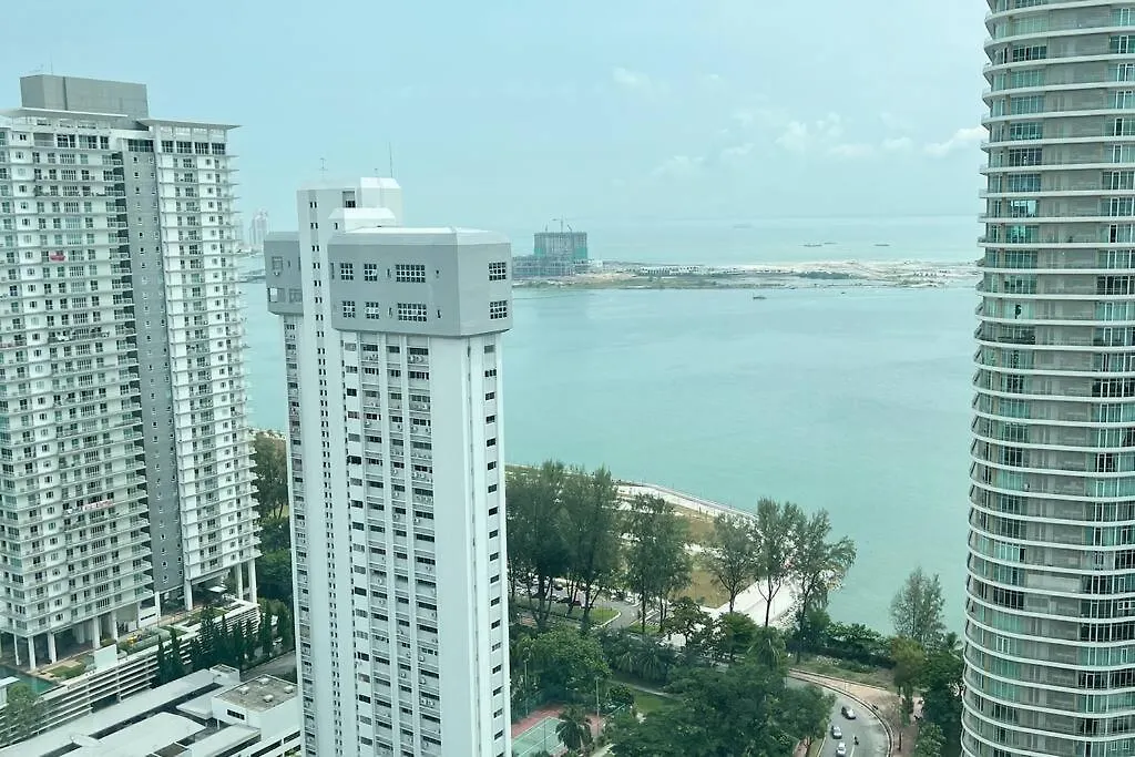 Oceanfront Charm 2Br Gurneydrive#Seaviewgeorgetown Apartment