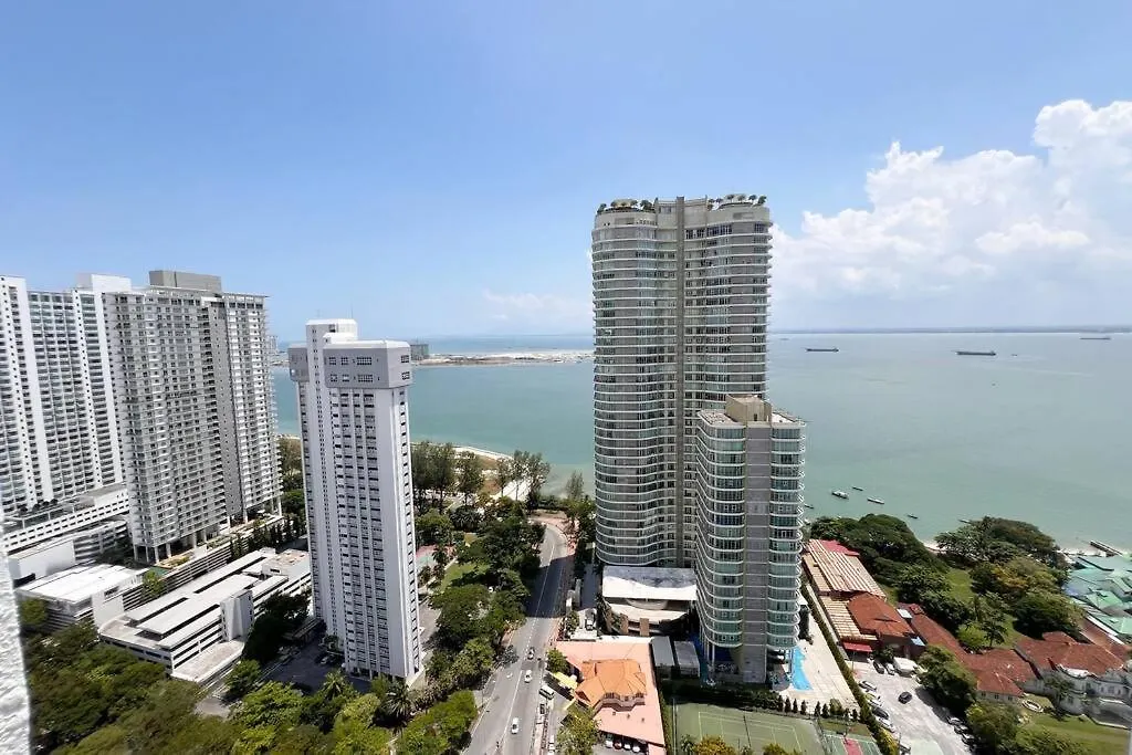 Oceanfront Charm 2Br Gurneydrive#Seaviewgeorgetown Apartment